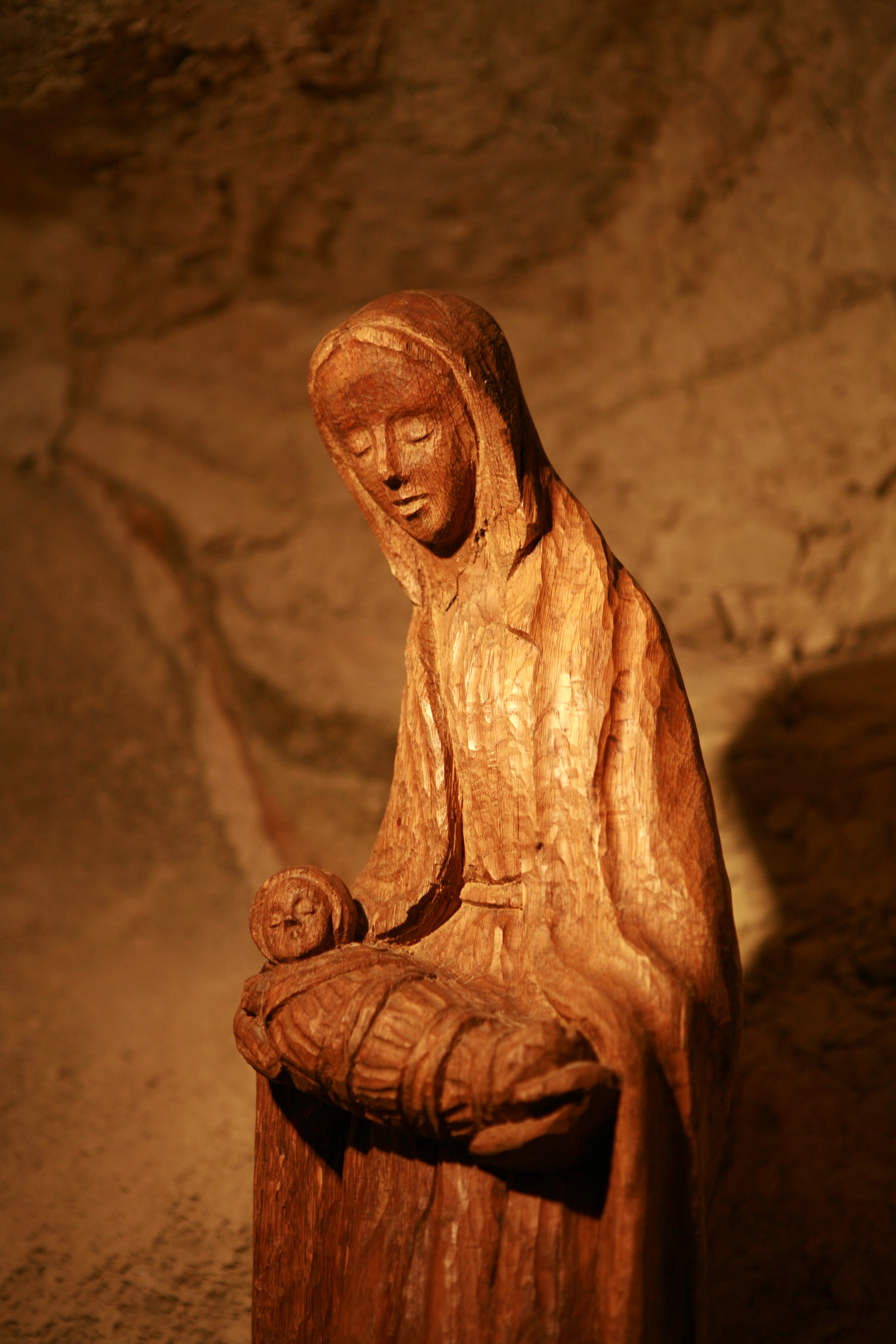 Scultura lignea di Santa Maria dei Poveri - realizzata dall'artista francese Andrè Ladomi e venerata nella Cappella dell'Eremo "Don Calogero Limone" - Serradifalco